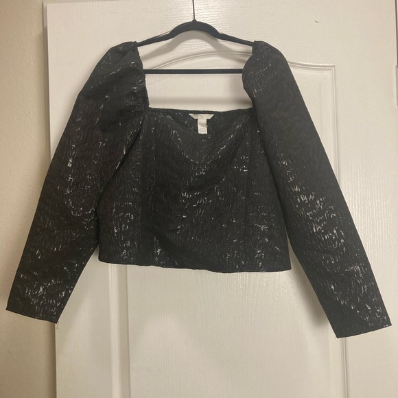 NWT H and M Black Jacquard-Weave Top Size XL - Picture 1 of 6